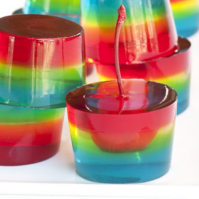 Recipes Jello Shots on Rainbow Jello Shots    Resourceful Girl